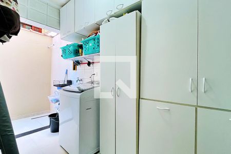 Casa de condomínio à venda com 254m², 3 quartos e 4 vagasÁrea de Serviço