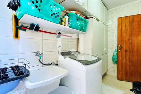 Casa de condomínio à venda com 254m², 3 quartos e 4 vagasÁrea de Serviço