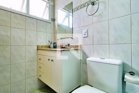 Casa de condomínio à venda com 254m², 3 quartos e 4 vagasBanheiro da Suíte 2