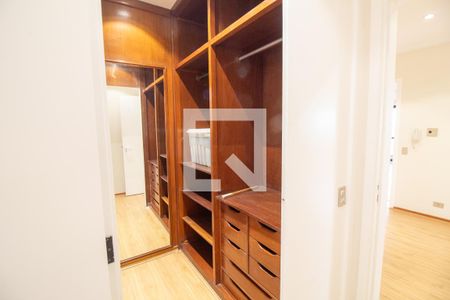 Apartamento à venda com 216m², 3 quartos e 3 vagasCloset da suíte 3