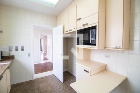 Apartamento à venda com 216m², 3 quartos e 3 vagasCozinha