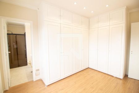 Apartamento à venda com 216m², 3 quartos e 3 vagasSuíte 2