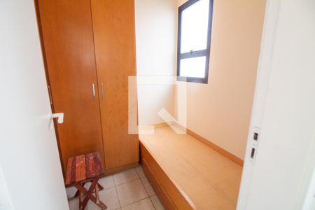 Apartamento à venda com 216m², 3 quartos e 3 vagasQuarto de Serviço