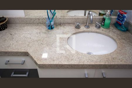 Apartamento à venda com 105m², 3 quartos e 2 vagasBanheiro da Suíte 2