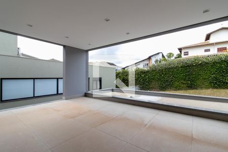 Casa de condomínio à venda com 462m², 3 quartos e 4 vagas Área externa 