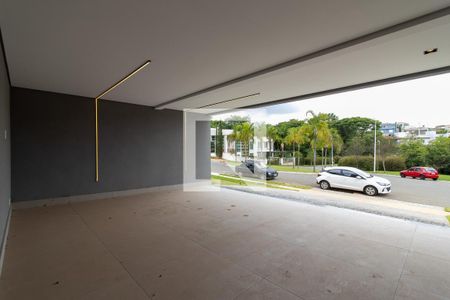 Casa de condomínio à venda com 462m², 3 quartos e 4 vagas Área externa 