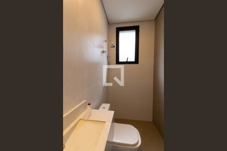 Casa de condomínio à venda com 462m², 3 quartos e 4 vagasBanheiro Área externa 