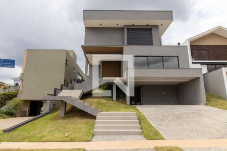 Casa de condomínio à venda com 462m², 3 quartos e 4 vagasFachada 