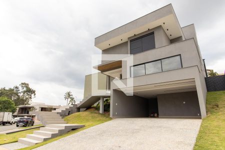 Casa de condomínio à venda com 462m², 3 quartos e 4 vagasFachada 