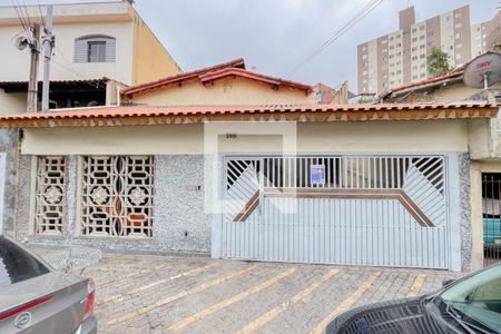 Casa à venda com 273m², 5 quartos e 3 vagasFachada