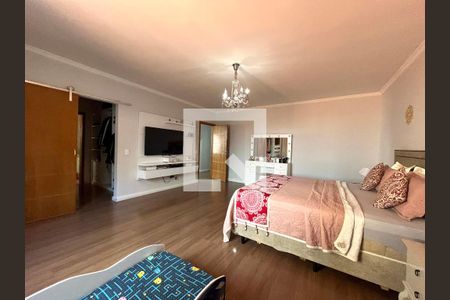 Casa à venda com 360m², 3 quartos e 12 vagasSuite 1