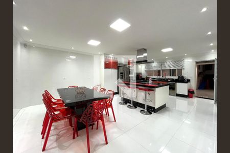 Casa à venda com 360m², 3 quartos e 12 vagasCozinha