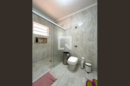 Casa à venda com 360m², 3 quartos e 12 vagasBanheiro da Suíte 1