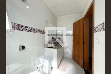 Casa à venda com 360m², 3 quartos e 12 vagasBanheiro da Suíte 2