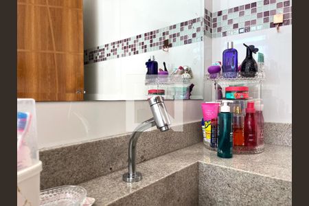 Casa à venda com 360m², 3 quartos e 12 vagasBanheiro da Suíte 2