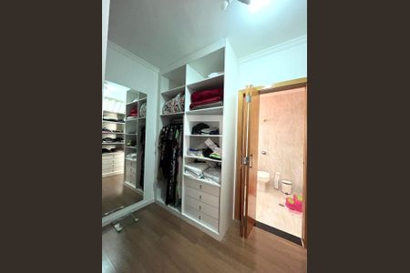 Casa à venda com 360m², 3 quartos e 12 vagasCloset da Suíte 1