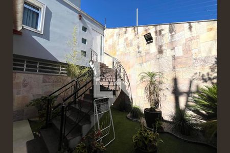 Casa à venda com 360m², 3 quartos e 12 vagasEntrada