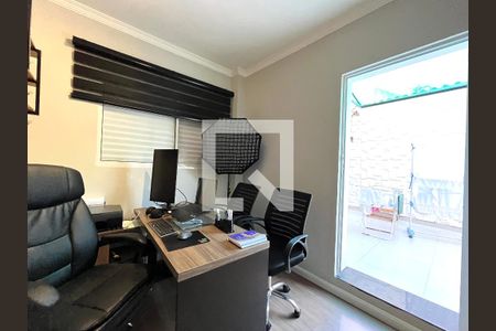 Casa à venda com 360m², 3 quartos e 12 vagasEscritório