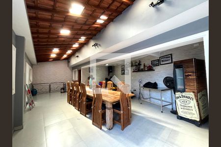 Casa à venda com 360m², 3 quartos e 12 vagasÁrea externa