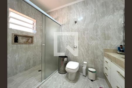 Casa à venda com 360m², 3 quartos e 12 vagasBanheiro da Suíte 1