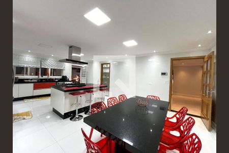 Casa à venda com 360m², 3 quartos e 12 vagasCozinha