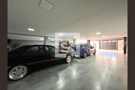 Casa à venda com 360m², 3 quartos e 12 vagasGaragem