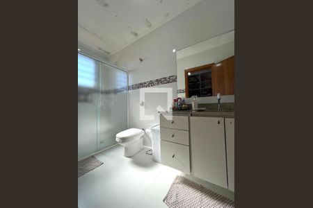 Casa à venda com 360m², 3 quartos e 12 vagasBanheiro da Suíte 2
