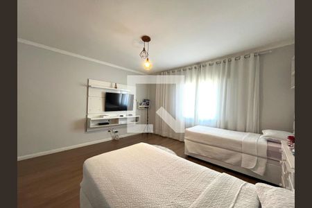 Casa à venda com 360m², 3 quartos e 12 vagasSuite 2