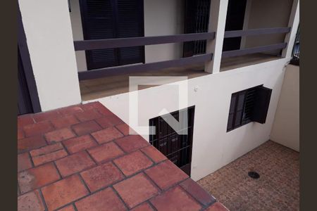 Casa à venda com 320m², 3 quartos e 2 vagas Casa à venda com 320m², 3 quartos e 2 vagasEntrada