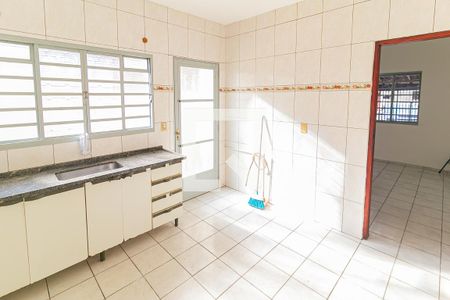 Cozinha de casa para alugar com 3 quartos, 130m² em Jardim São Francisco, Indaiatuba