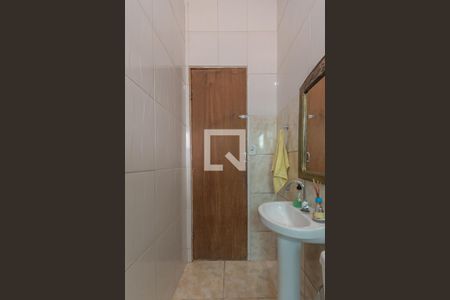 Casa à venda com 190m², 3 quartos e 2 vagas Casa à venda com 190m², 3 quartos e 2 vagasBanheiro Social