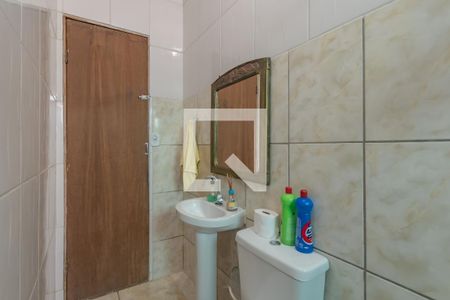 Casa à venda com 190m², 3 quartos e 2 vagas Casa à venda com 190m², 3 quartos e 2 vagasBanheiro Social