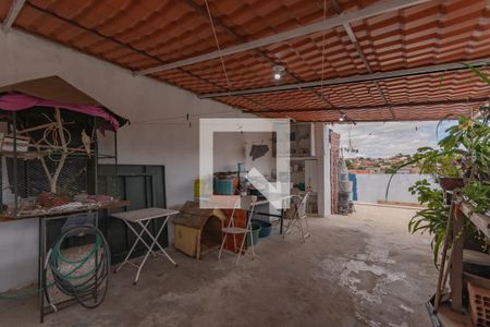 Casa à venda com 190m², 3 quartos e 2 vagas Casa à venda com 190m², 3 quartos e 2 vagasÁrea de Serviço - Terraço