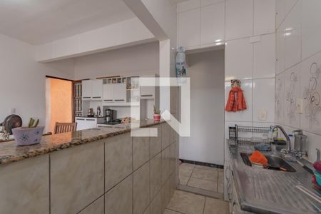 Casa à venda com 190m², 3 quartos e 2 vagas Casa à venda com 190m², 3 quartos e 2 vagasCozinha
