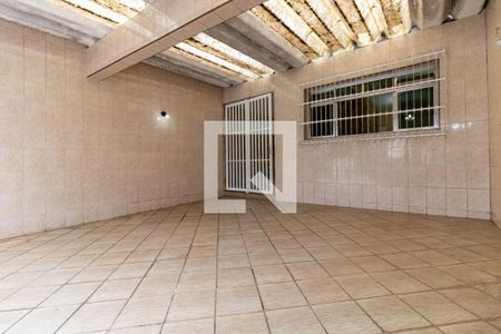 Casa à venda com 158m², 3 quartos e 2 vagas Casa à venda com 158m², 3 quartos e 2 vagasGaragem