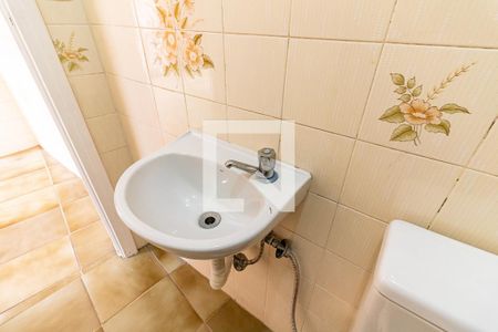 Casa à venda com 158m², 3 quartos e 2 vagas Casa à venda com 158m², 3 quartos e 2 vagasBanheiro Externo