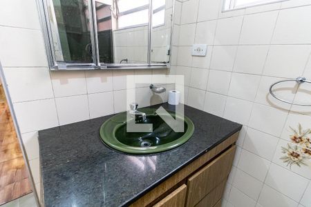 Casa à venda com 158m², 3 quartos e 2 vagas Casa à venda com 158m², 3 quartos e 2 vagasBanheiro