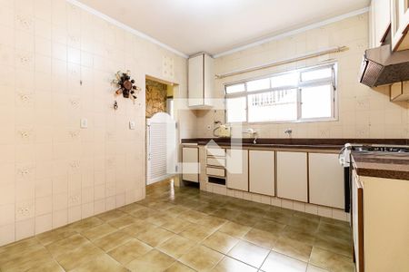 Casa à venda com 158m², 3 quartos e 2 vagas Casa à venda com 158m², 3 quartos e 2 vagasCozinha