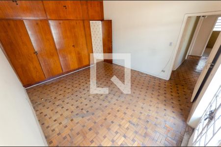 Casa à venda com 300m², 4 quartos e 4 vagasSuíte