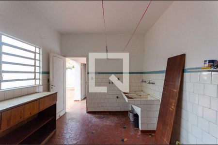 Casa à venda com 300m², 4 quartos e 4 vagasÁrea de Serviço