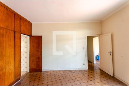 Casa à venda com 300m², 4 quartos e 4 vagasSuíte