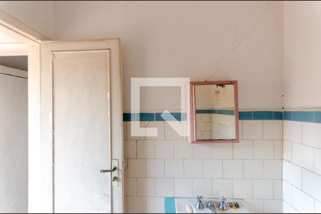 Casa à venda com 300m², 4 quartos e 4 vagasBanheiro de serviço