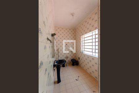 Casa à venda com 300m², 4 quartos e 4 vagasBanheiro da Suíte