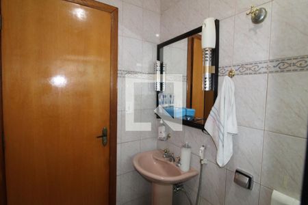 Casa à venda com 220m², 4 quartos e 6 vagasBanheiro 2