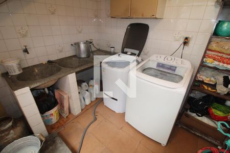 Casa à venda com 220m², 4 quartos e 6 vagasÁrea de Serviço