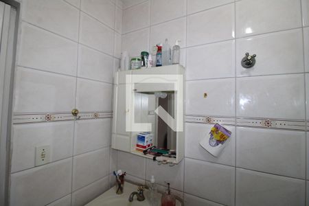 Casa à venda com 220m², 4 quartos e 6 vagasQuarto 2 - Banheiro