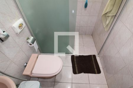 Casa à venda com 220m², 4 quartos e 6 vagasBanheiro 2