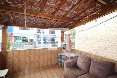 Casa à venda com 220m², 4 quartos e 6 vagasÁrea Comum