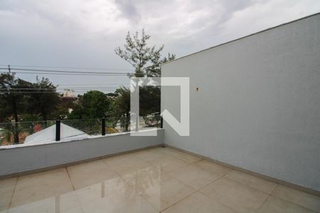 Casa à venda com 196m², 3 quartos e 1 vaga Casa à venda com 196m², 3 quartos e 1 vagaTerraço