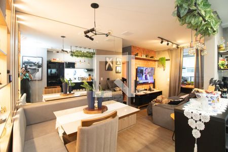 Sala de apartamento para alugar com 2 quartos, 61m² em Vila Mazzei, São Paulo